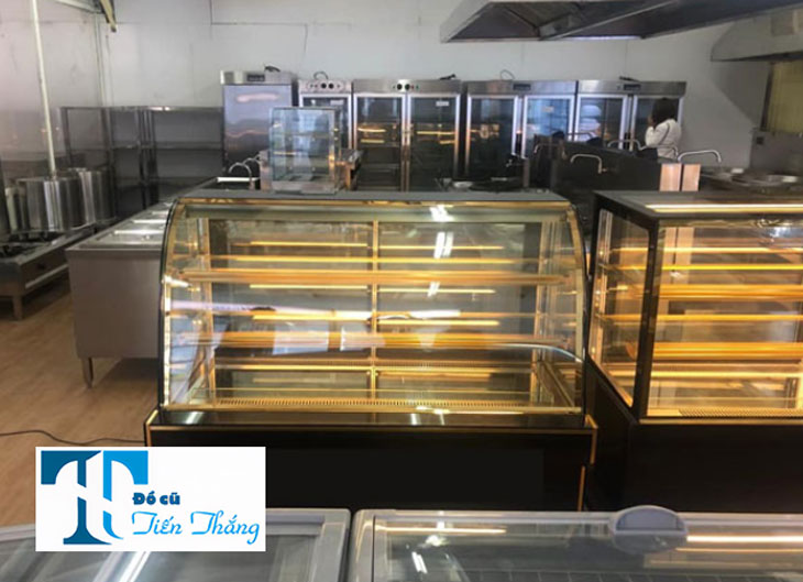 Tu Trung Bay Banh Mini De Ban Cu